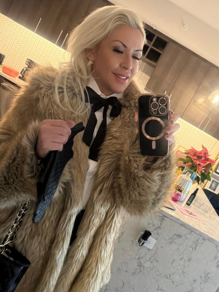 Carolina Yevenes, founder of The Posh Edit, showcasing elevated everyday living and international style inspiration.